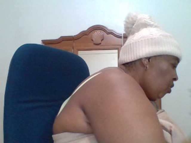 pussylips53 live cam on BongaCams
