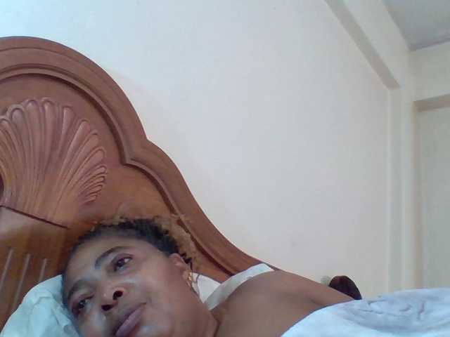 pussylips53 Live Cam on BongaCams