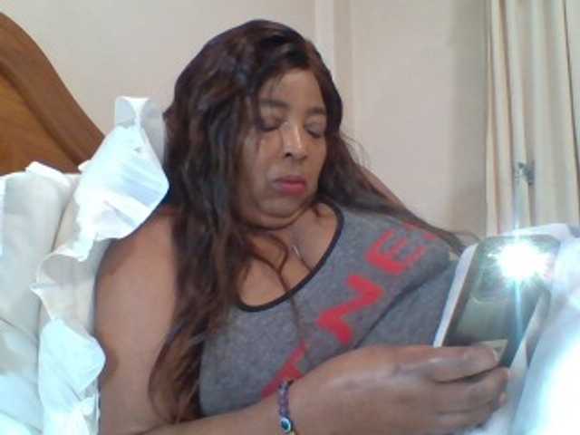 pussylips53 live cam on BongaCams