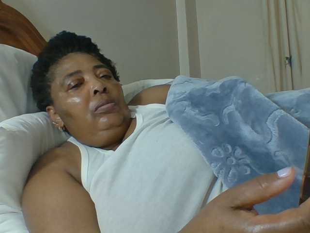 pussylips53 live cam on BongaCams
