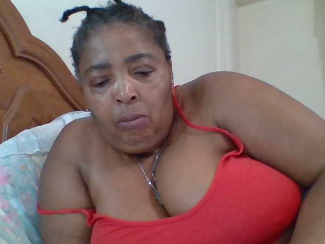 pussylips53 live cam on BongaCams