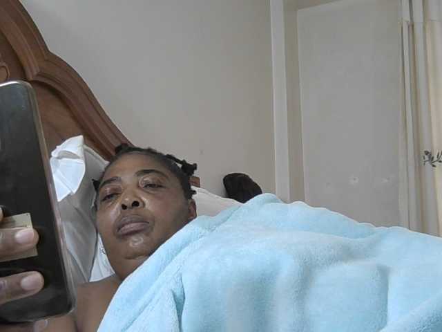 pussylips53 live cam preview