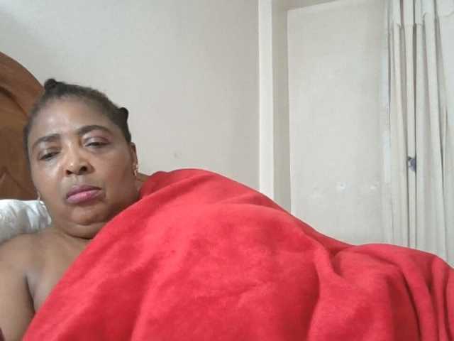pussylips53 live cam on BongaCams