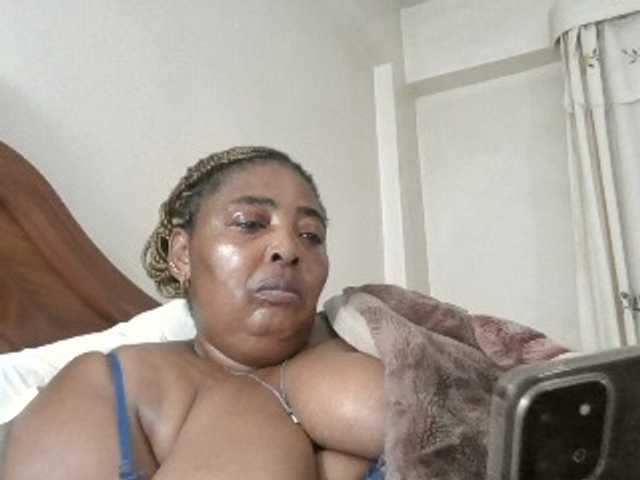 pussylips53