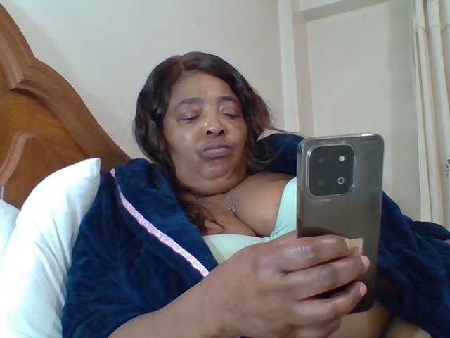 pussylips53 live cam on BongaCams