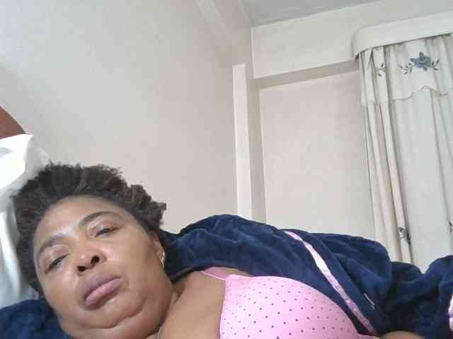 pussylips53 webcam