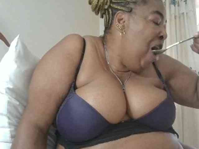 pussylips53 webcam