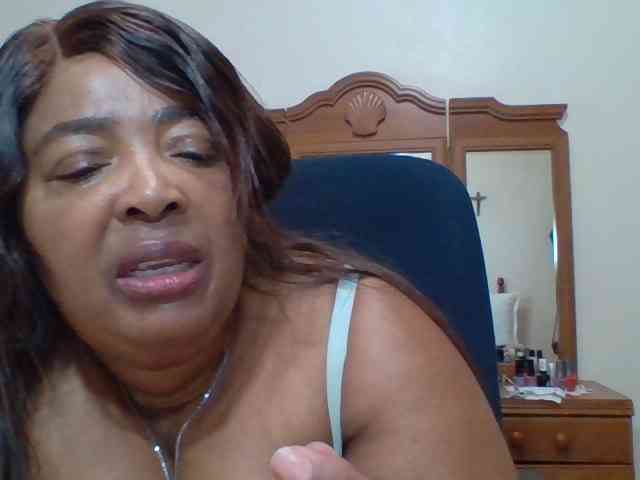 pussylips53 webcam