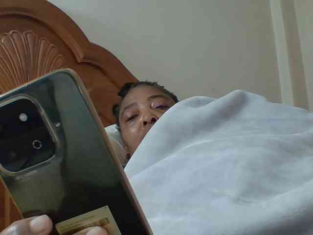 pussylips53 webcam