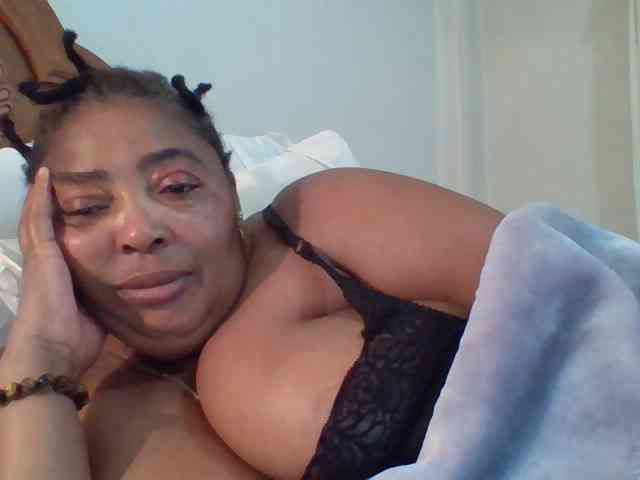 pussylips53 webcam