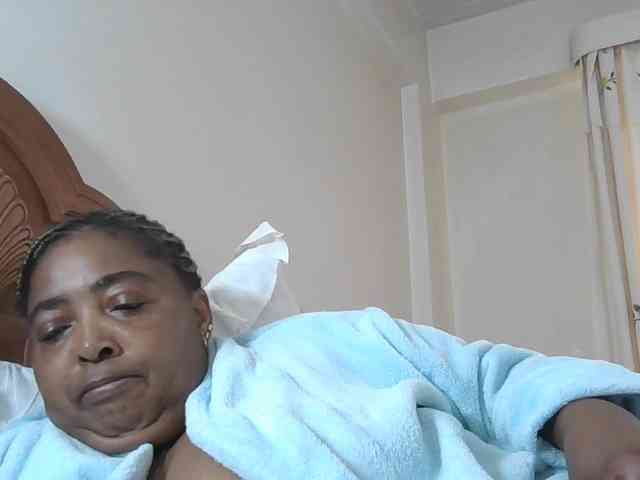 pussylips53 webcam
