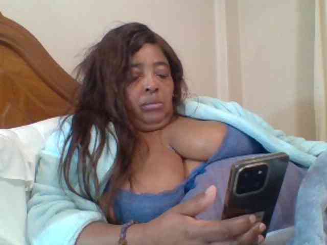 pussylips53 webcam