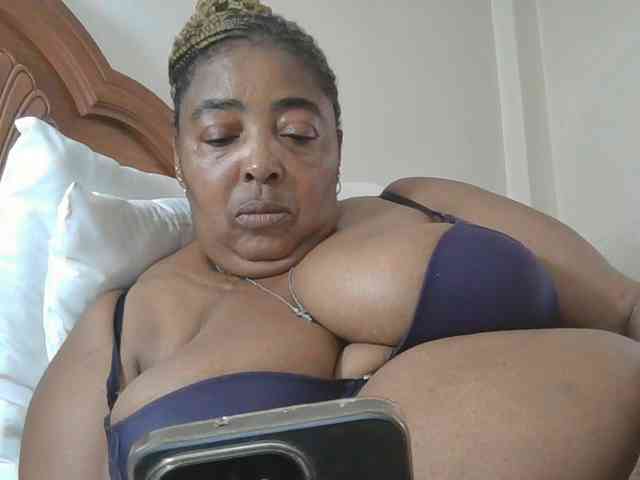 pussylips53