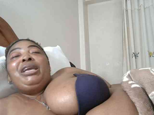 pussylips53 webcam