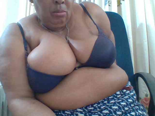 pussylips53 webcam
