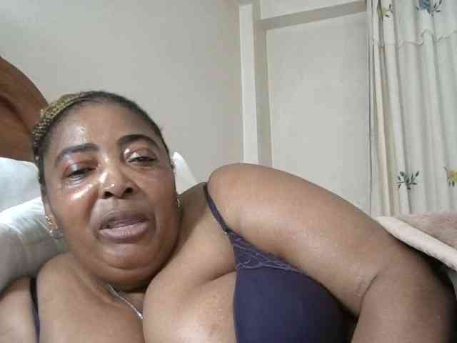pussylips53 webcam