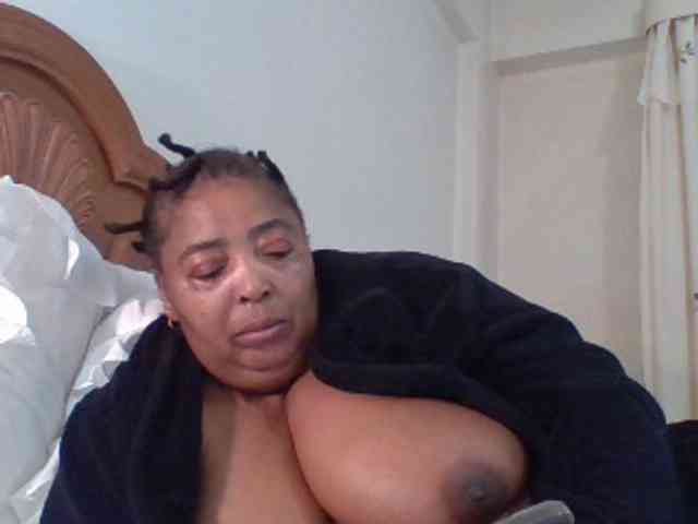 Model: pussylips53