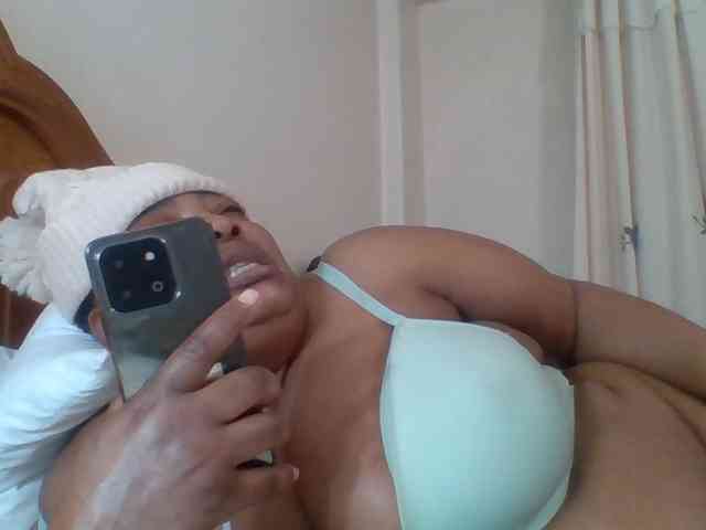 pussylips53 webcam