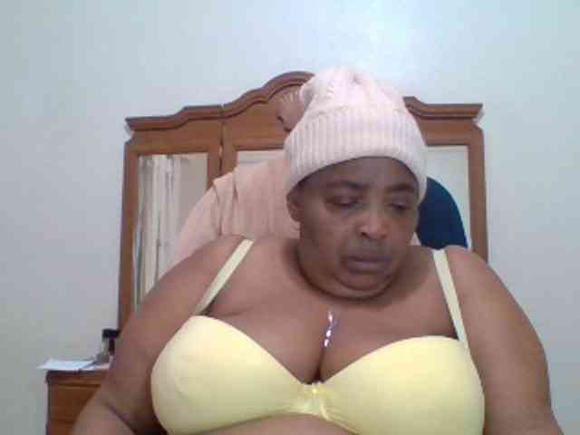 pussylips53 webcam