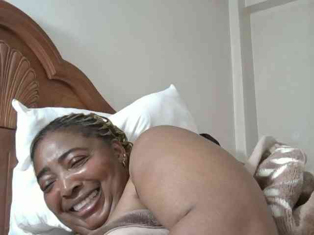 pussylips53 webcam