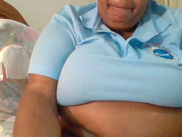 pussylips53 webcam