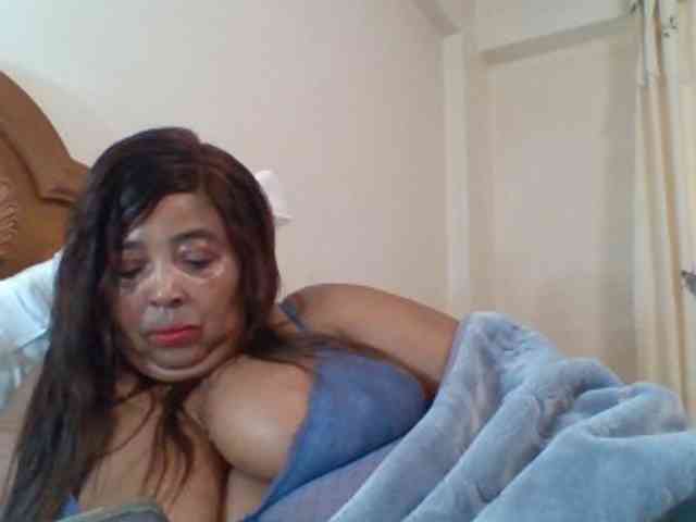 pussylips53 webcam