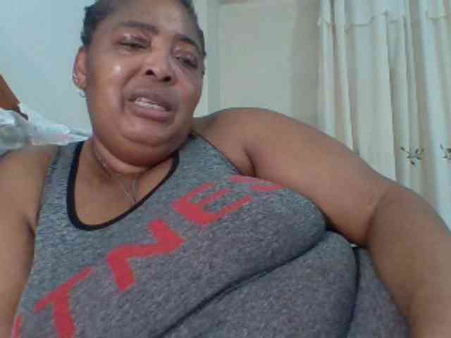 pussylips53 webcam