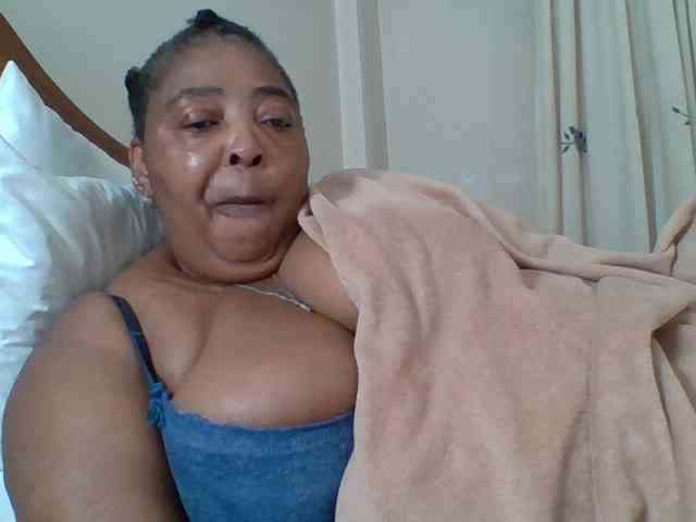 pussylips53 webcam