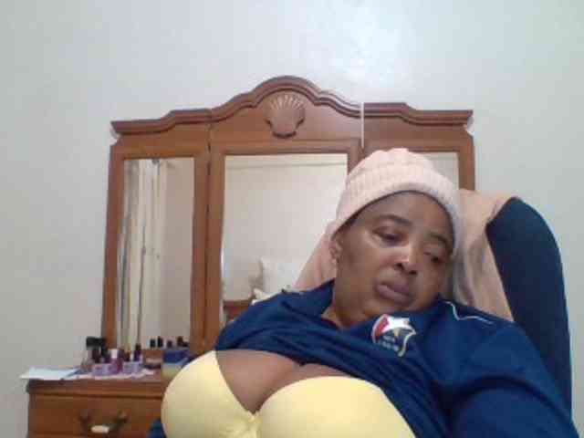 pussylips53 webcam