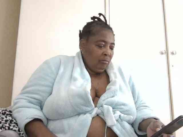 pussylips53 webcam