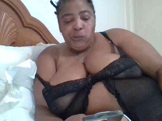 pussylips53 webcam