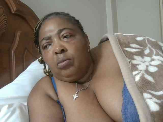 pussylips53 webcam