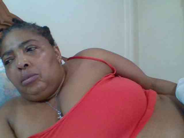 Model: pussylips53