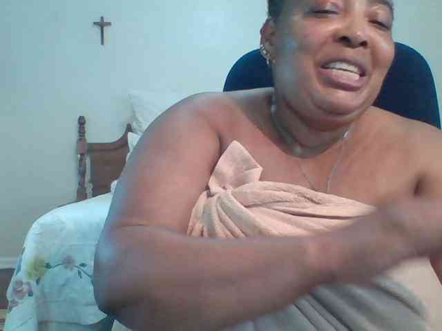 pussylips53 webcam