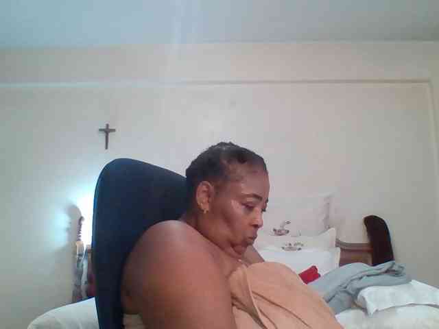 pussylips53 webcam