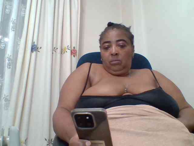 pussylips53 webcam