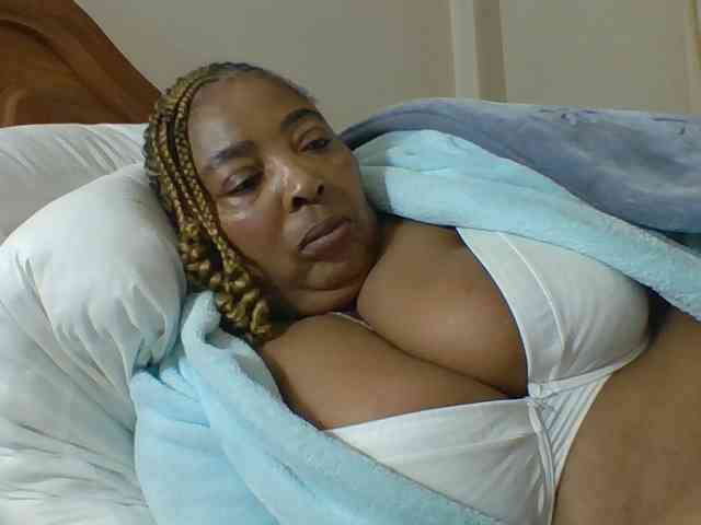 pussylips53 webcam