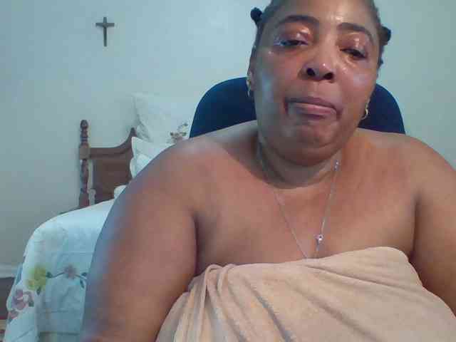 pussylips53 webcam