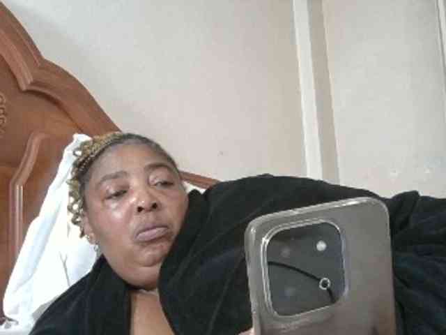 pussylips53 webcam