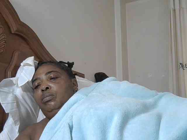 pussylips53 webcam
