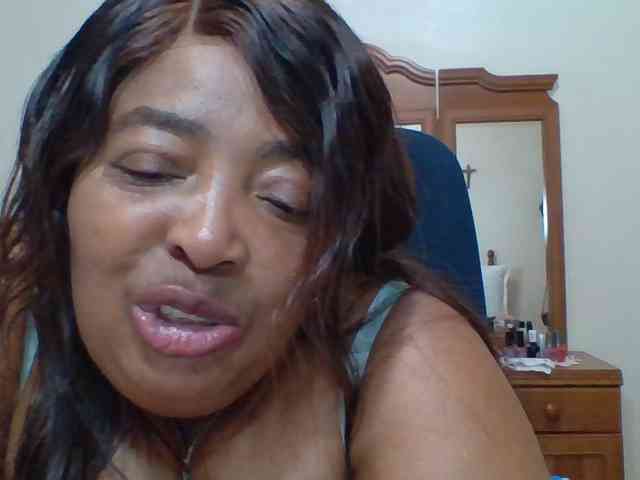 pussylips53 webcam