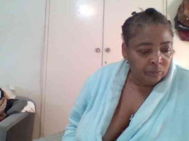 pussylips53 webcam