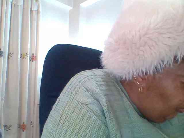 pussylips53 webcam