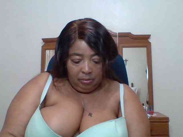 pussylips53 webcam