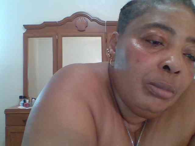 pussylips53 webcam