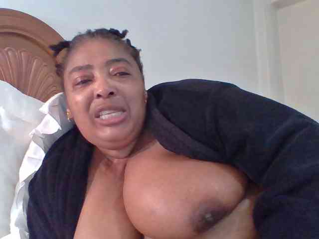 pussylips53 webcam