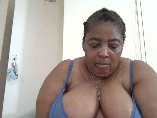 pussylips53
