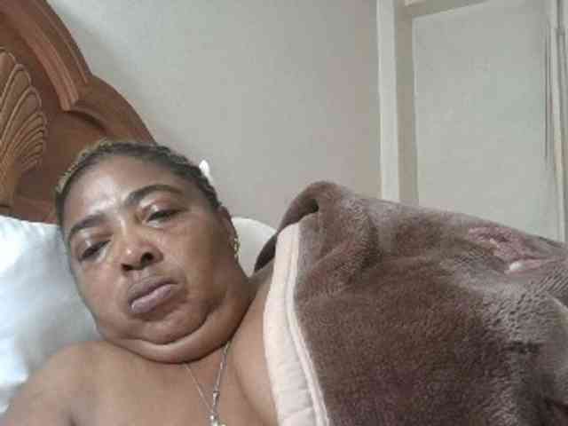 pussylips53 webcam