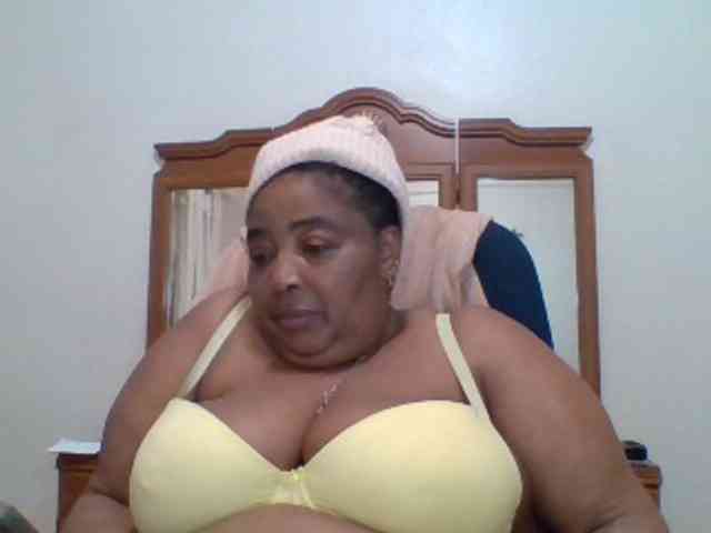 pussylips53 webcam