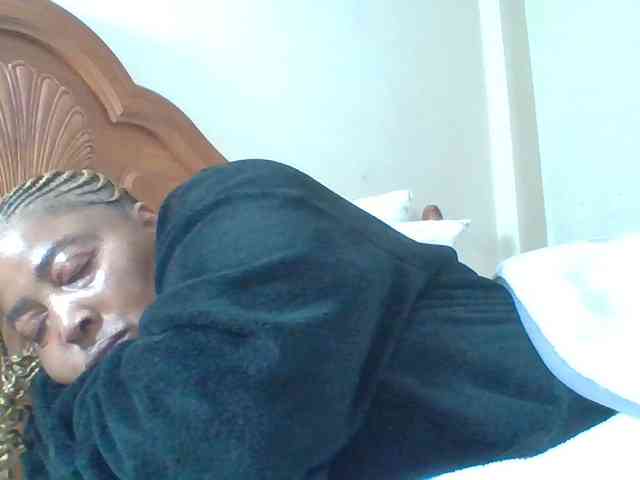 pussylips53 webcam